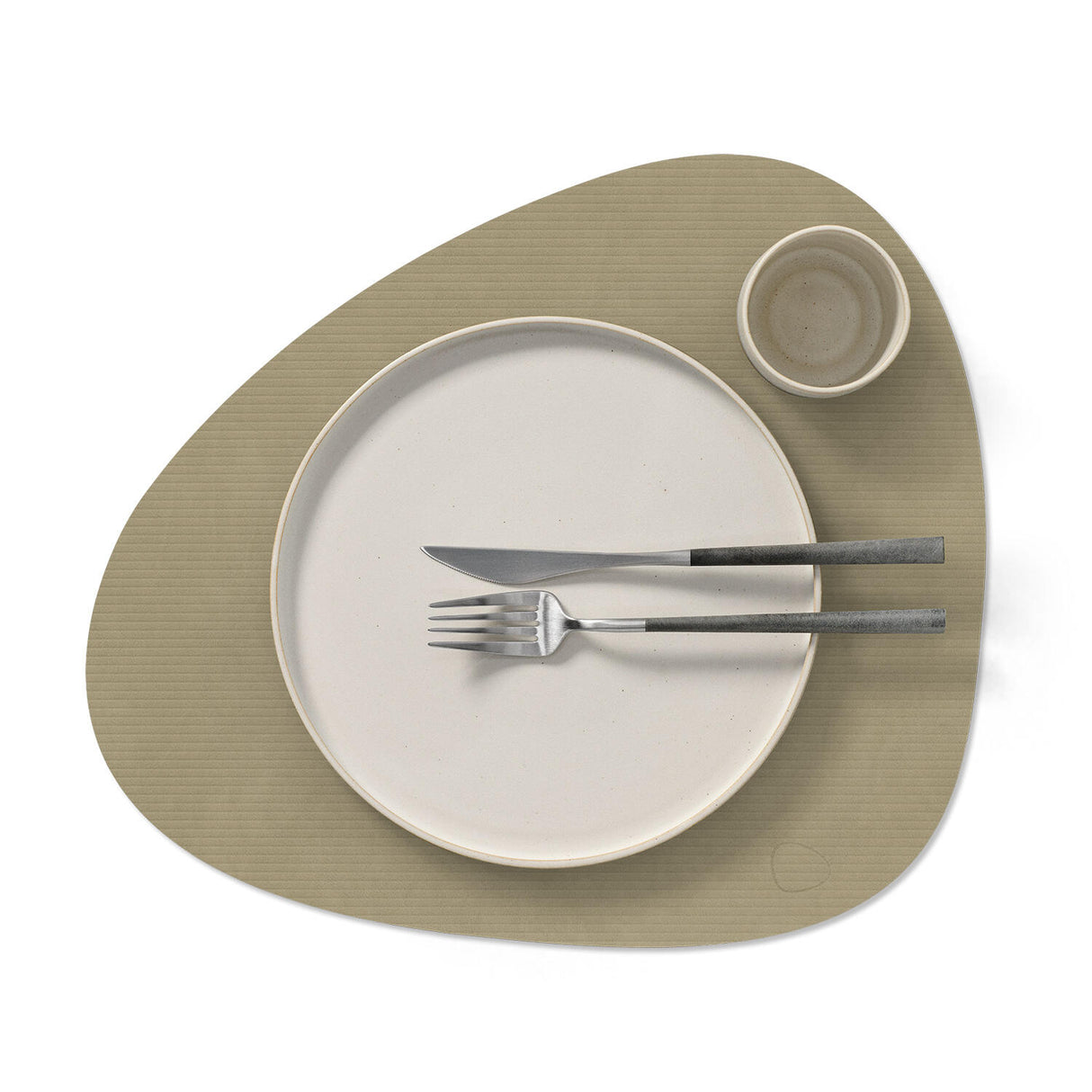 Platzset Curve in Corduroy Herbal Dust aus recyceltem Leder bei Velvetana