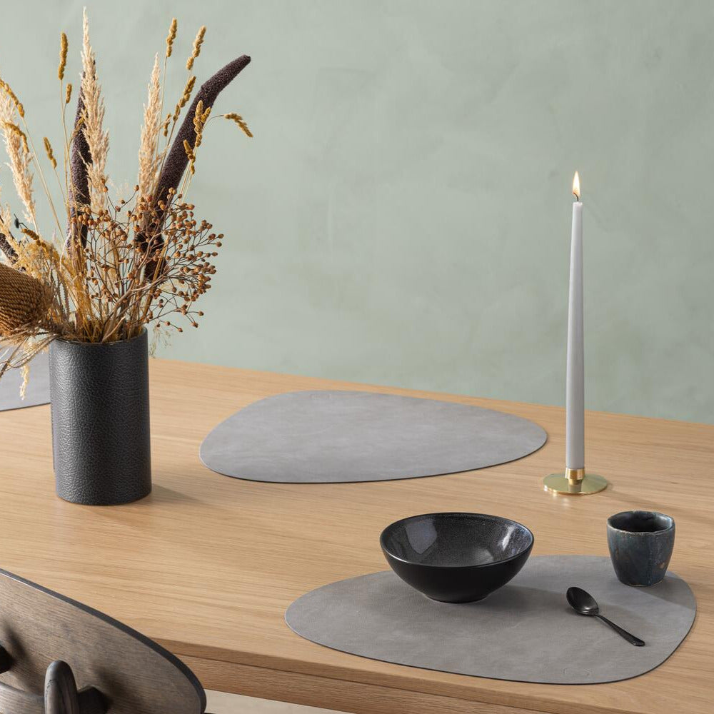 Tischset in organischer Form in tollem Ambiente für Restaurant & Hotel bei Velvetana