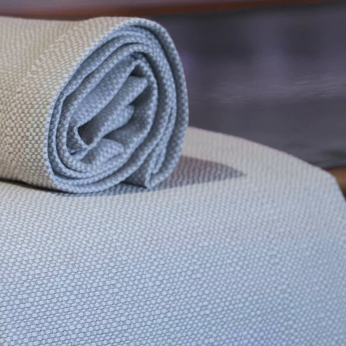 Tischwäsche Asti in Grau - luxuriöse, moderne Farbvariante für gehobene Hotellerie & Gastronomie