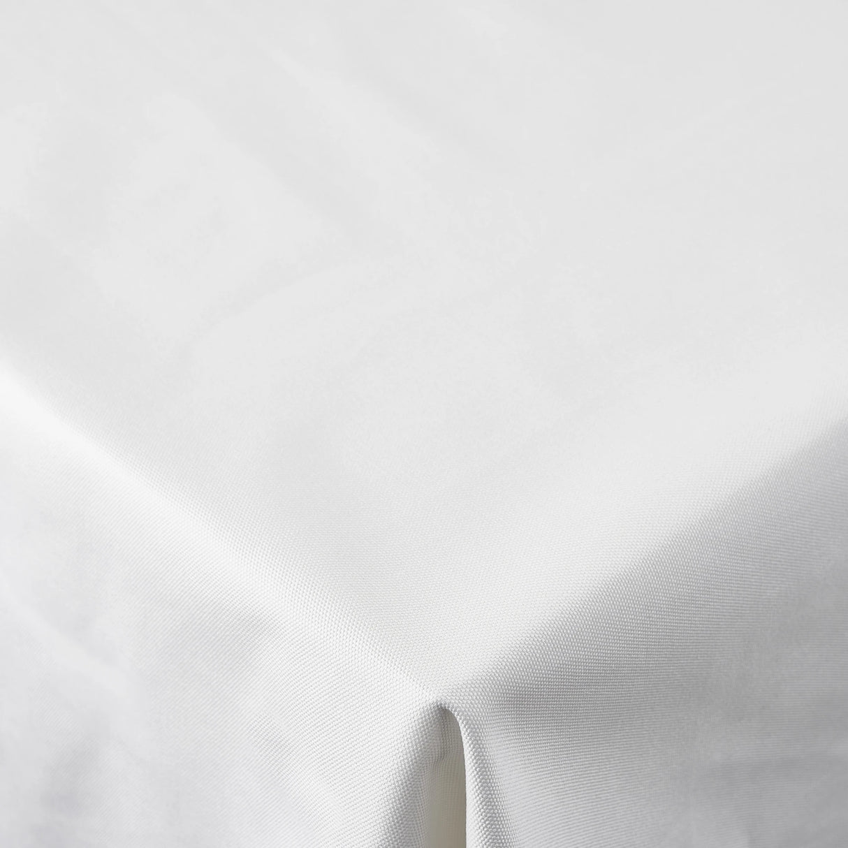 Weiße Tischdecke Torino mit feiner Struktur - edles, pflegeleichtes Tischtuch für Hotels & Restaurants