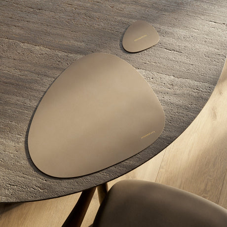 Tischsets & Untersetzer aus recyceltem Leder bei Velvetana