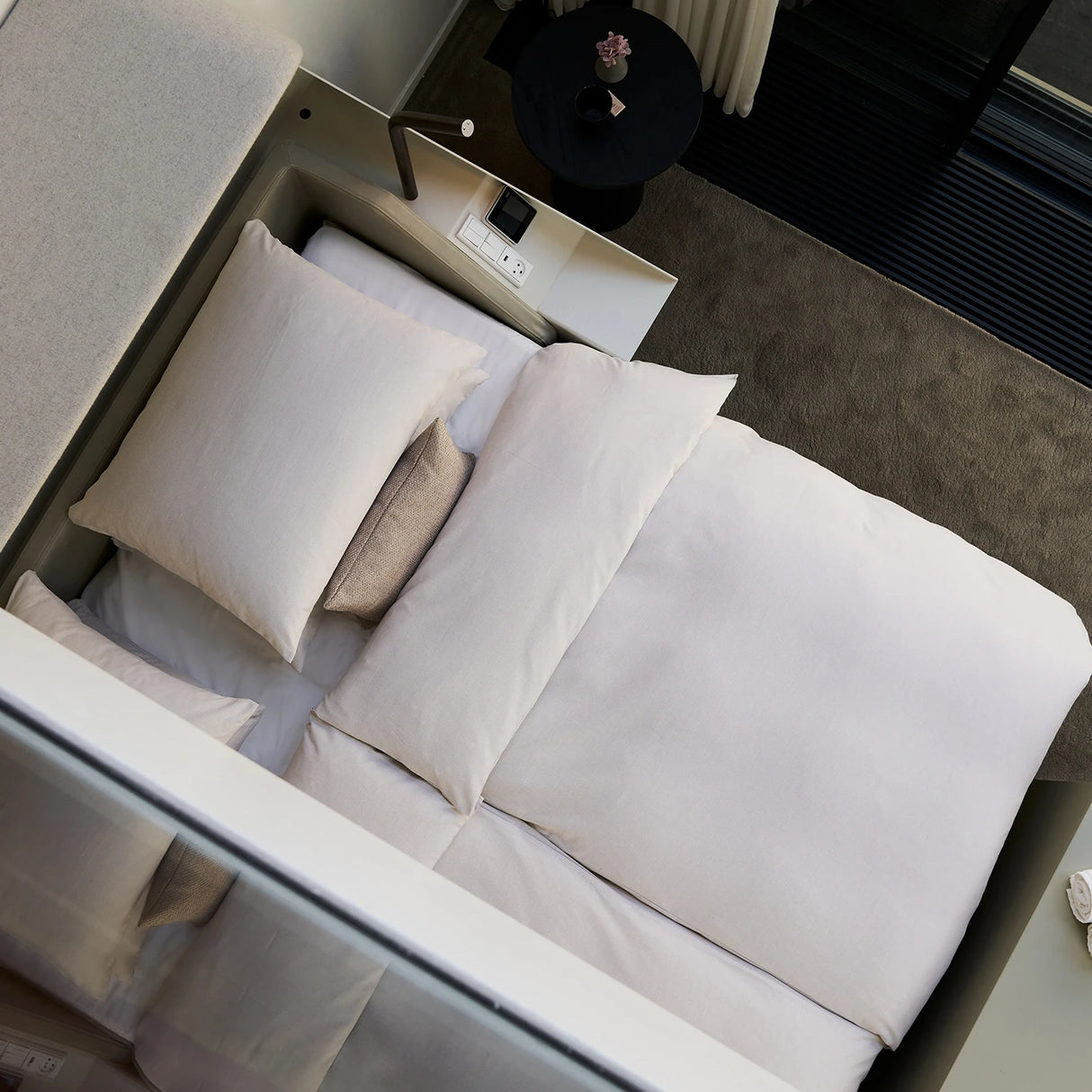 Hochwertige Bettwäsche Mimi in Beige mit Struktur von Velvetana für Hotel & Apartment