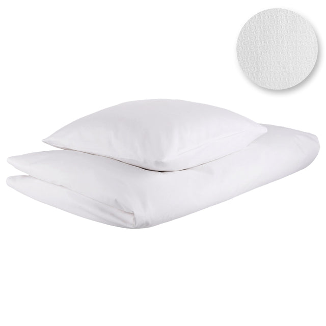 Hochwertige Bettwäsche in Weiß mit Struktur von Velvetana