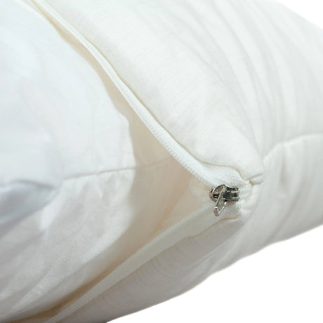 Pflegeleichte Kissenhülle mit Innenkissen von Velvetana