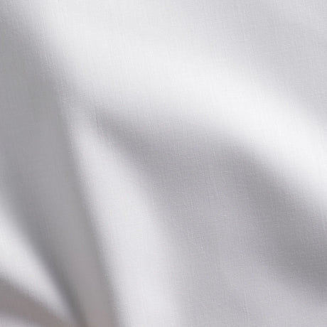 Detailaufnahme des weißen Bettuchs - pflegeleichte Premium-Qualität mit Beirtex-Technologie