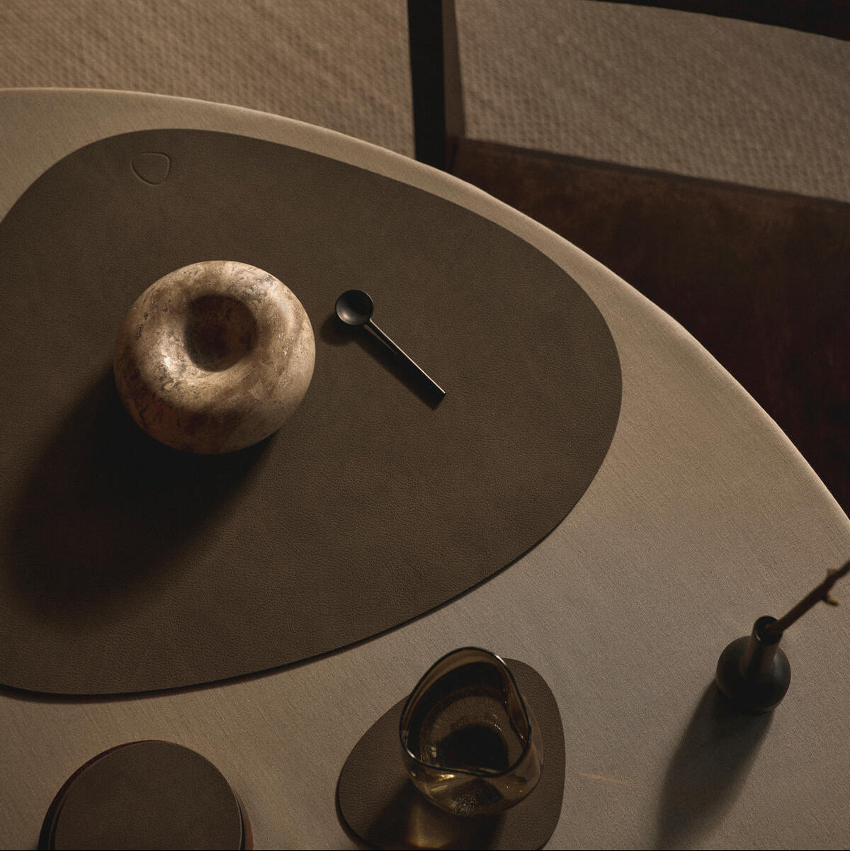 Edles Platzset Nupo Caviar von Lind DNA bei Velvetana jetzt kaufen