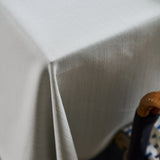 Detailaufnahme der grünen Tischwäsche Asti - stilvolle, langlebige Qualität für Restaurants & Hotels