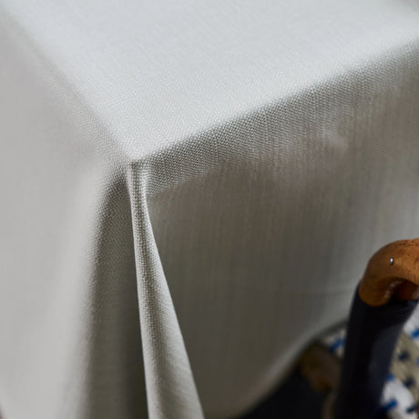 Detailaufnahme der grünen Tischwäsche Asti - stilvolle, langlebige Qualität für Restaurants & Hotels