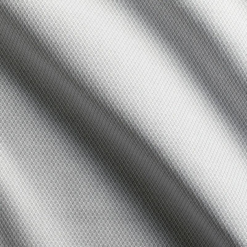 Detailaufnahme des grauen Stoffes - hochwertiger langlebiger Stoff für elegante Tischgestaltung