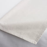 Randverarbeitung der beigen Tischdecke Torino - edle, langlebige Qualität für Hotels & Gasthäuser