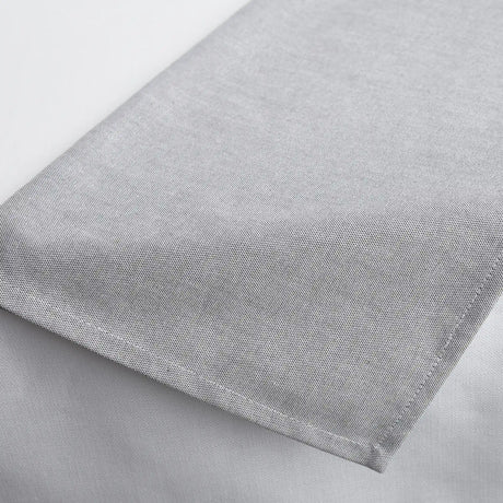 Randverarbeitung der Tischdecke Torino midnight - präzise Verarbeitung für luxuriöse Qualität